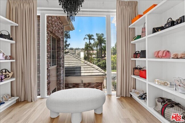 Building Photo - 12303 Ridge Cir