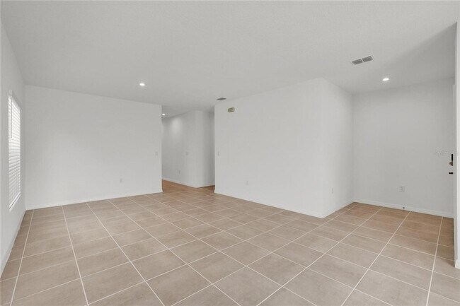 Building Photo - 4731 Vellacito Way