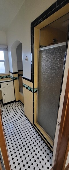 Bathroom - 8633 Hervey St