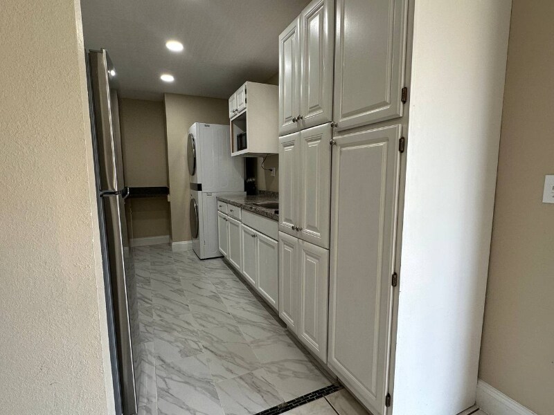 Building Photo - 27 W Country Cove Way