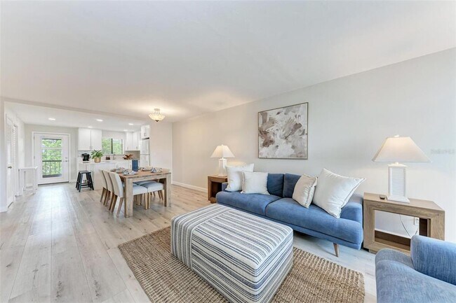 Building Photo - 350 S Polk Dr