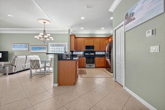 Building Photo - 212 Berenger Walk