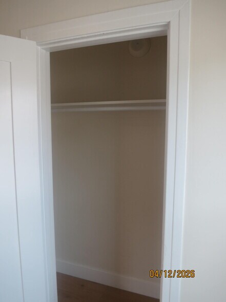 Building Photo - 2045 S Harcourt Ave