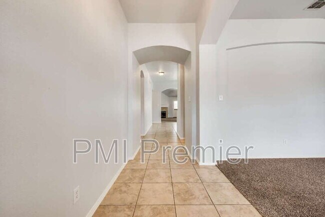 Building Photo - 4005 Ringdove Way