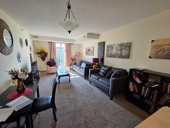 Building Photo - The Urban Condo You've Been Waiting For- 2bd/2ba in St. Paul's Greater East Side