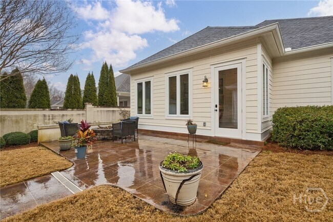 Building Photo - 3530 Greenleffe Dr