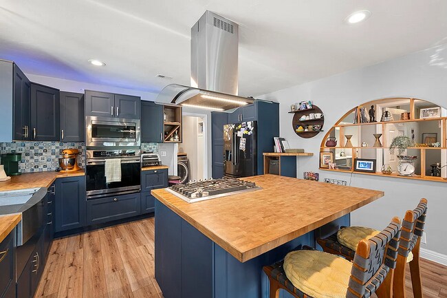 Building Photo - 4636 Panorama Dr