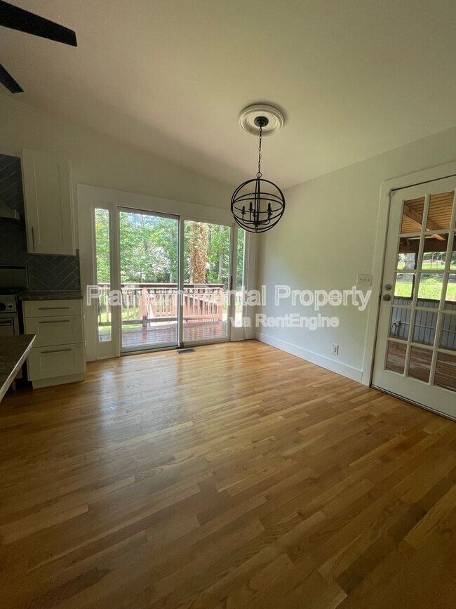 Building Photo - 3828 Donaldson Dr