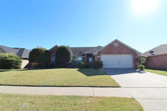 Building Photo - 6218 Bentwood Dr