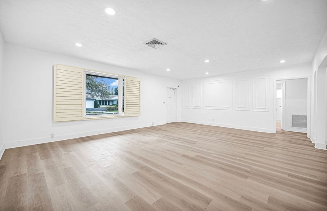 Building Photo - 3900 N 37th Ave