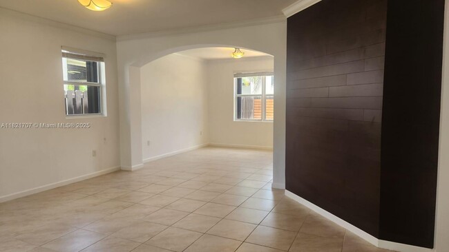 Building Photo - 25309 SW 118 Ct