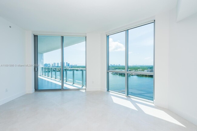 Building Photo - 17111 Biscayne Blvd