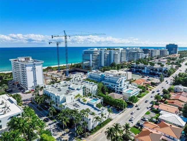 Building Photo - 9172 Collins Ave