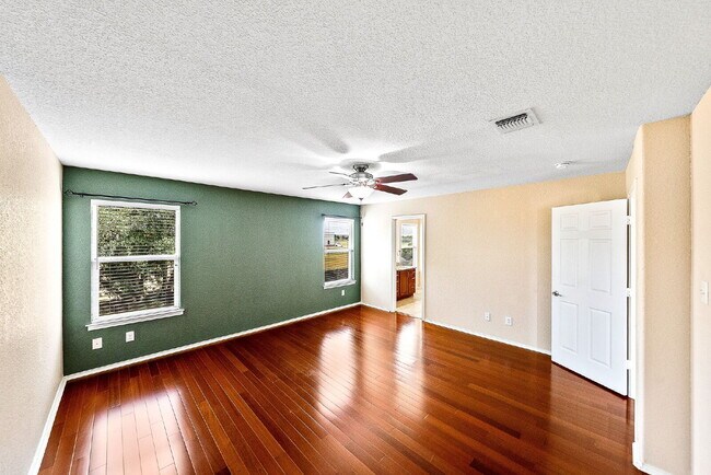 Building Photo - Better Than New and Unlike Anything Else in Villa Del Sol