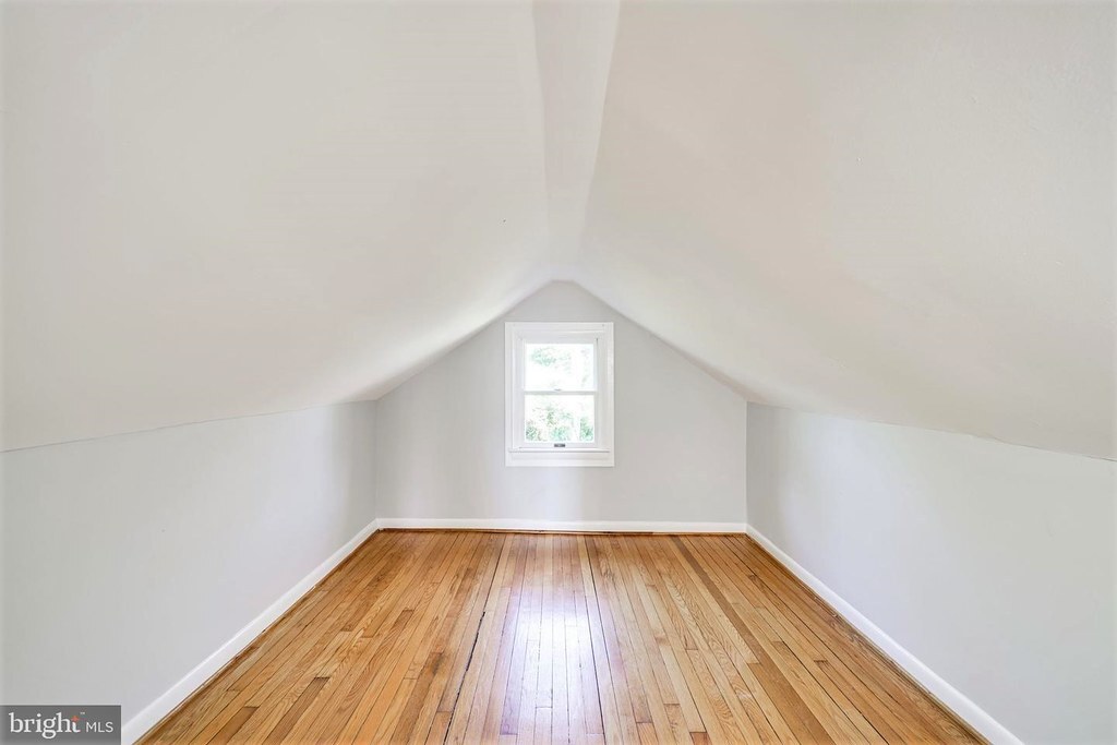 Building Photo - 1912 S Glebe Rd