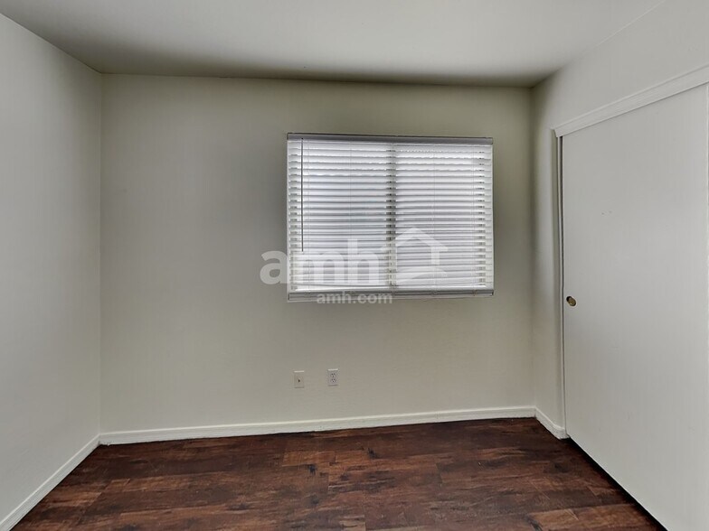 Building Photo - 15030 N 150th Ln