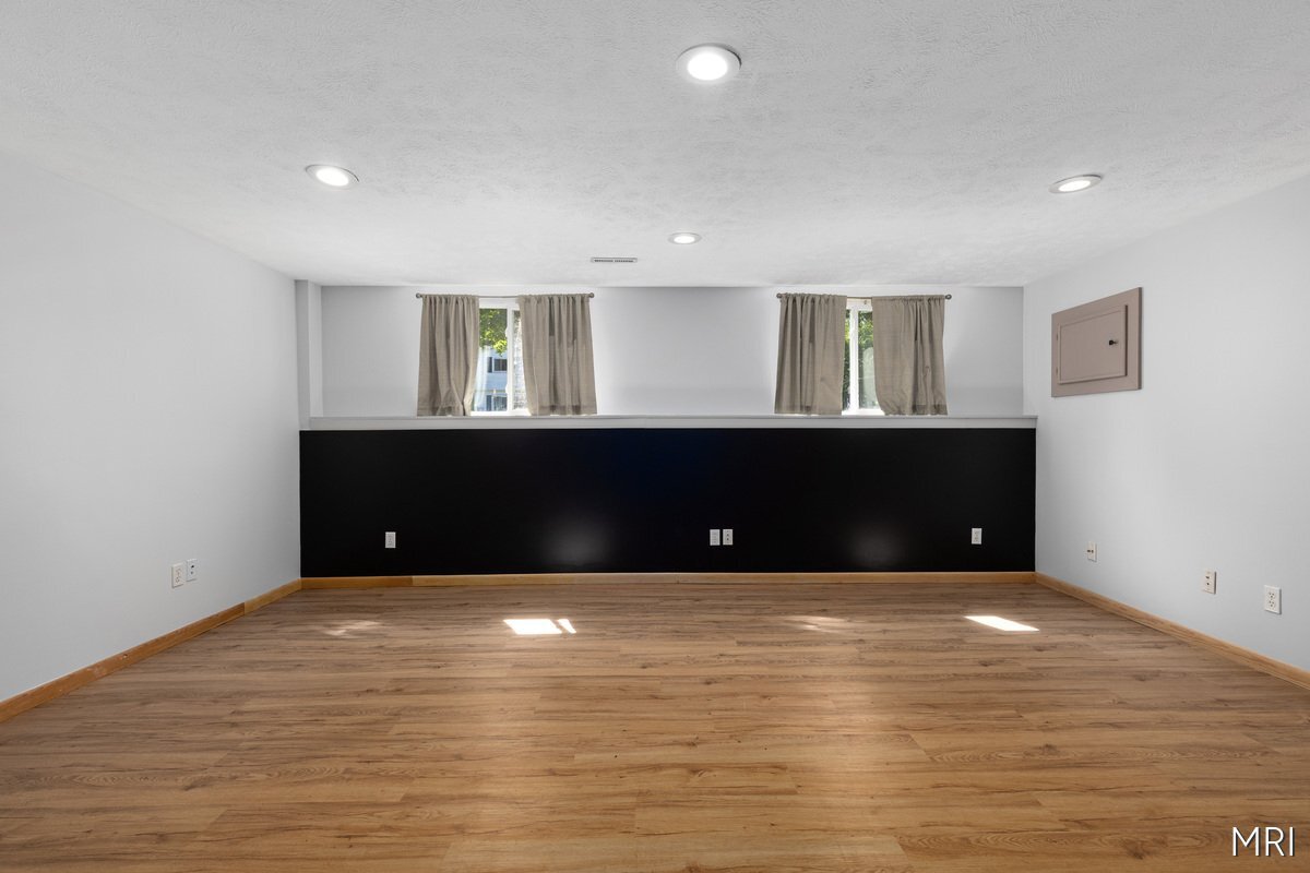Building Photo - 301 Stadium Dr
