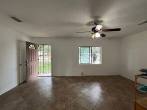 Building Photo - 1013 Rancho Rd