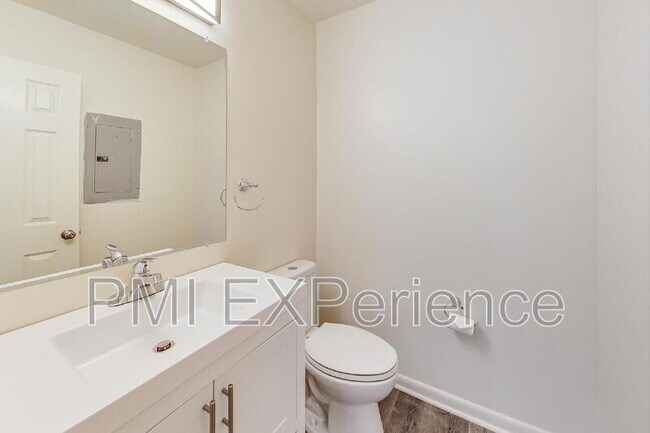Building Photo - 9010 Hardesty Dr