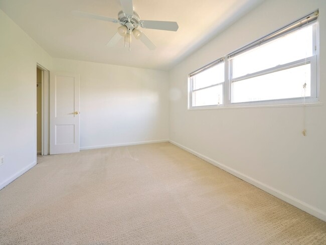 Building Photo - Charming and private 3BR, 2FB home located...