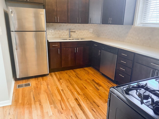 Building Photo - 1514 N Honore St