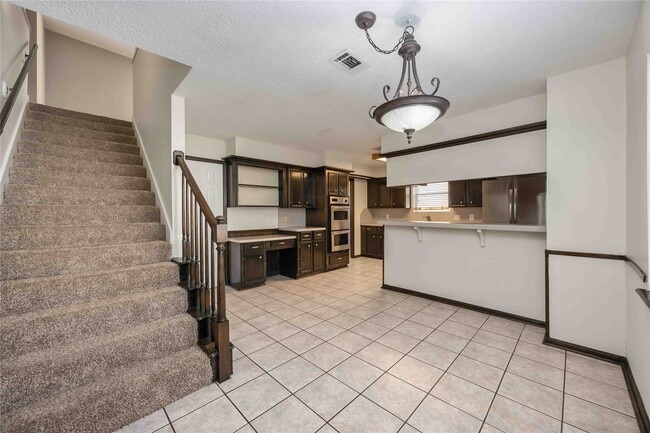 Building Photo - 5411 Mossy Timbers Dr