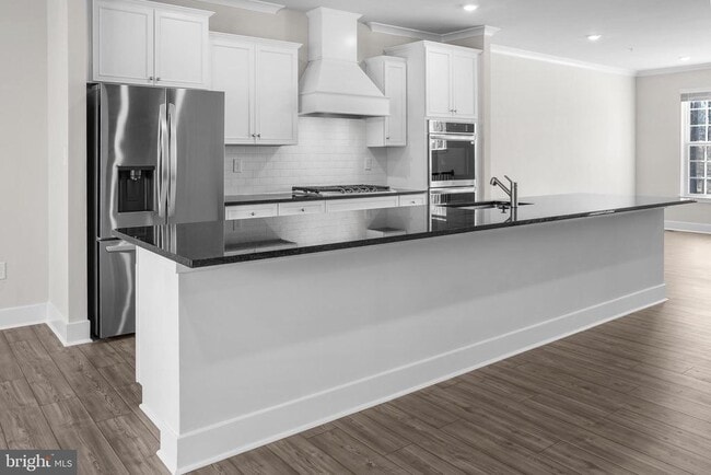 Building Photo - 1705 Water Xing Rd