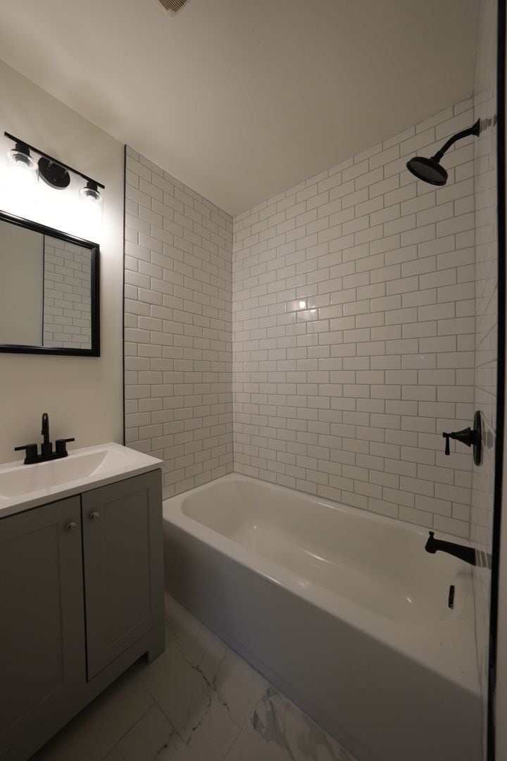 Building Photo - 2632 Patria St