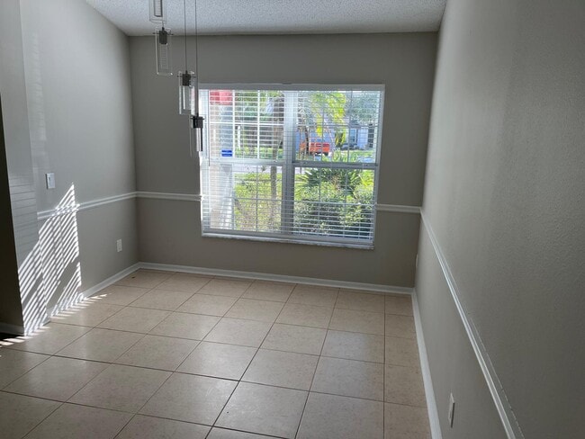 Building Photo - 1918 Turtle Creek Pl