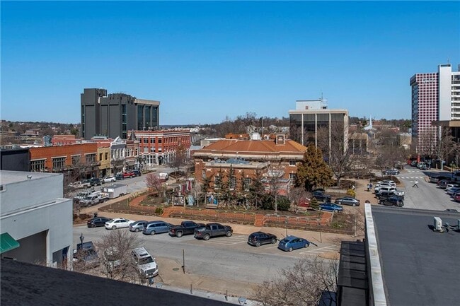 Building Photo - 5 W Mountain St