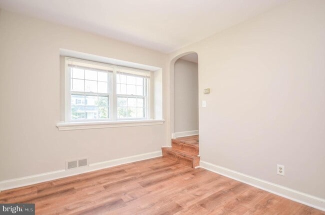 Building Photo - 9107 Lindale Dr