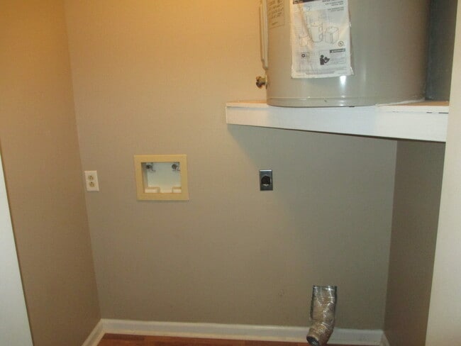 Building Photo - 29 Mustang Ct