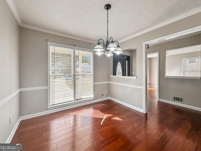 Building Photo - 710 Allen's Landing Dr SE