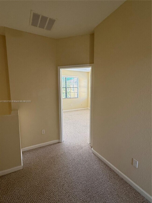 Building Photo - 1760 SW Via Rossa