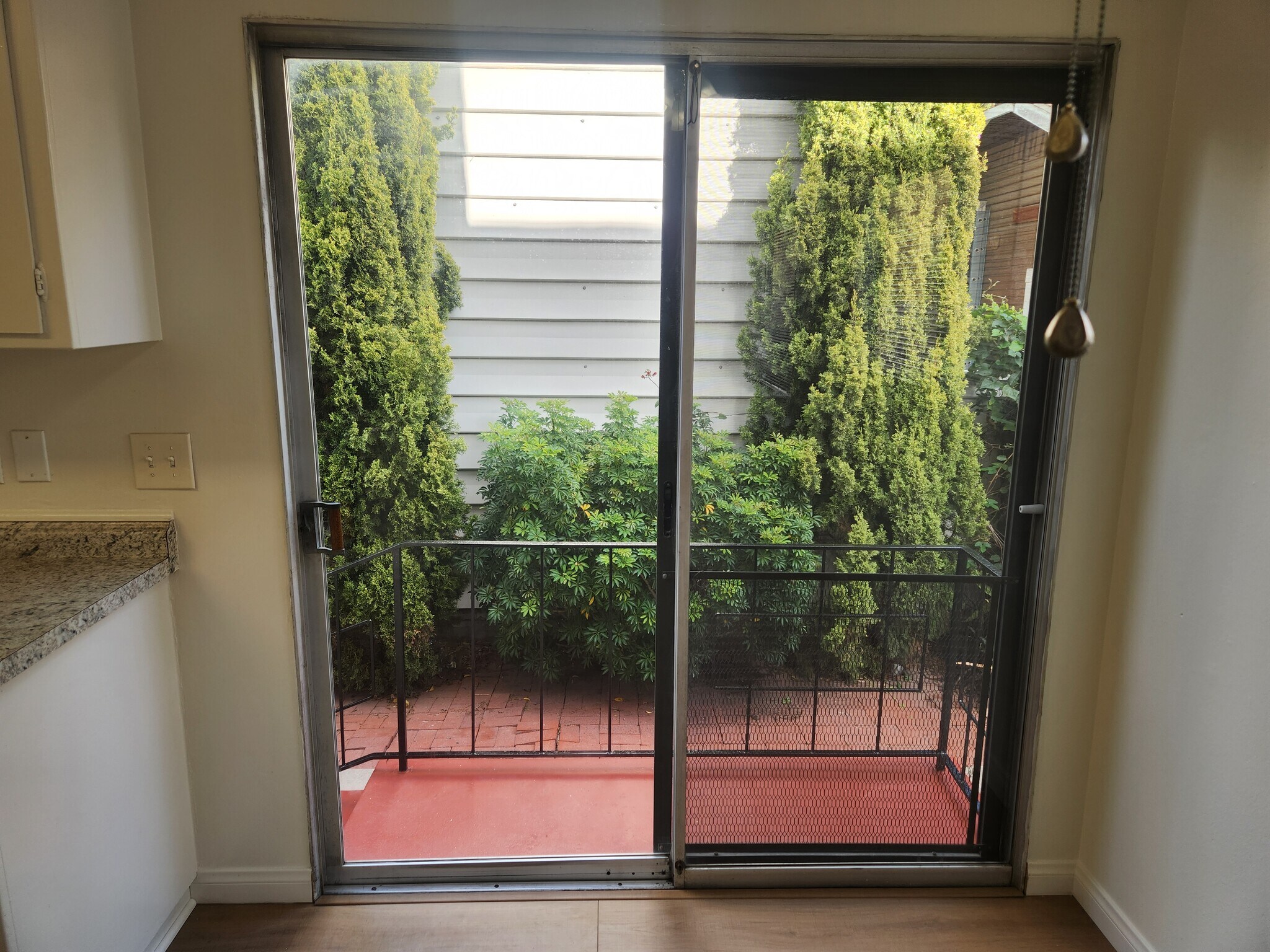 Building Photo - 1080 Termino Ave