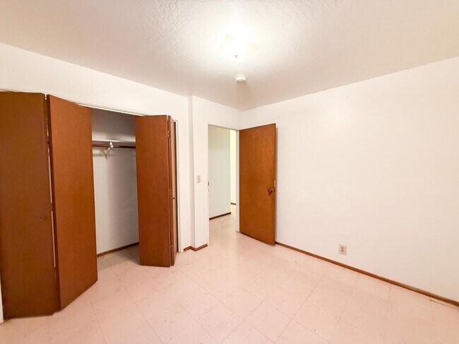 Building Photo - 725 Harrison St