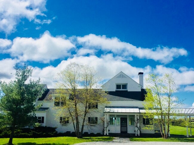 Building Photo - 141 Geer Mountain Rd