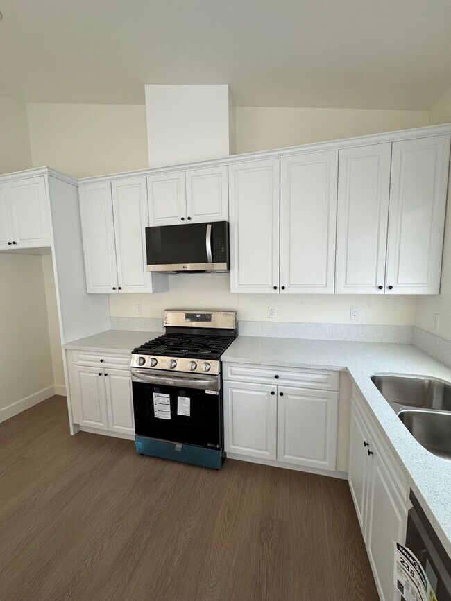 Building Photo - Affordable Housing Welcome