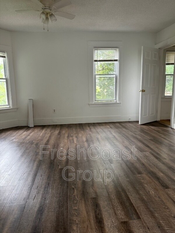 Building Photo - 1714 Castle Ave
