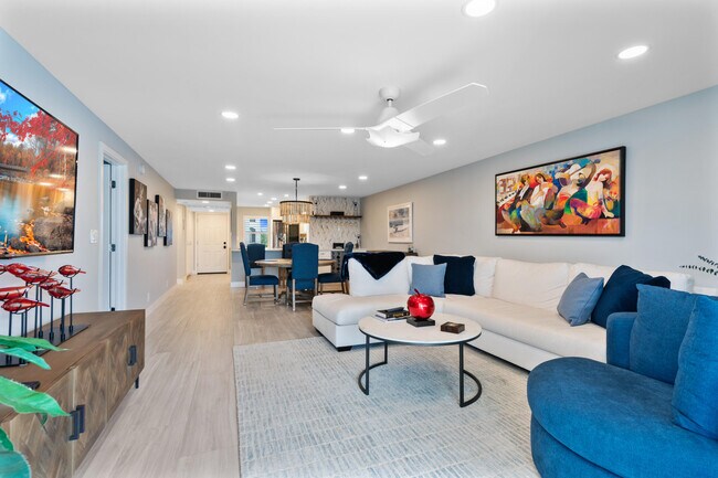 Building Photo - 2871 N Ocean Blvd