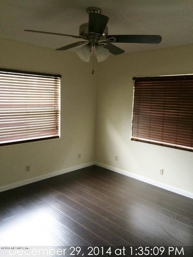 Building Photo - 5640 Silver Sands Cir