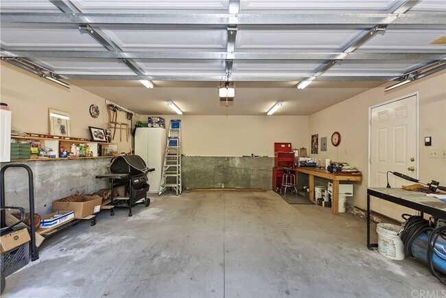 Building Photo - 1165 Saturn Way