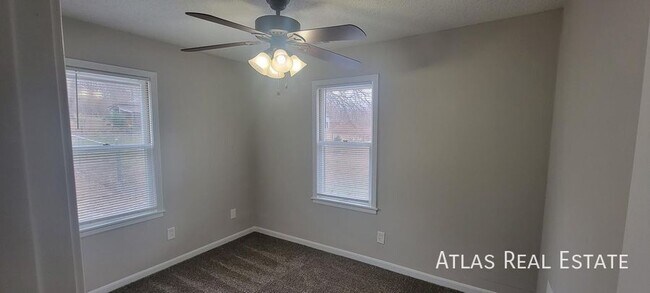 Building Photo - 519 S 81 St