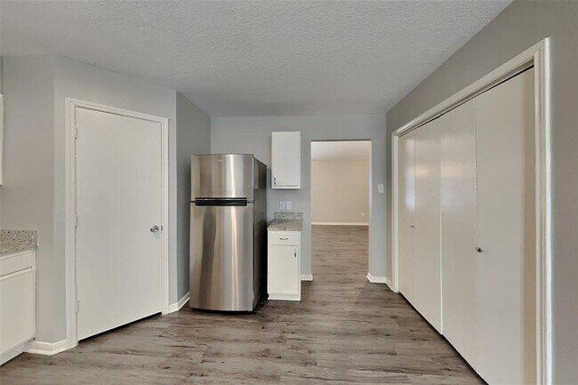 Building Photo - 5546 Calm Ct