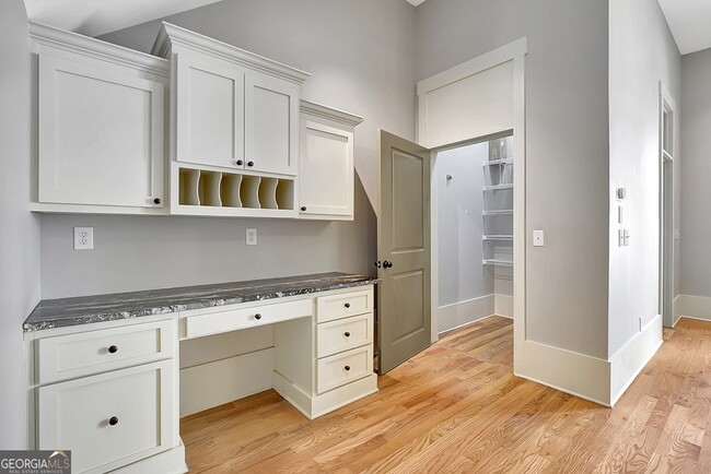 Building Photo - 10659 Serenbe Ln
