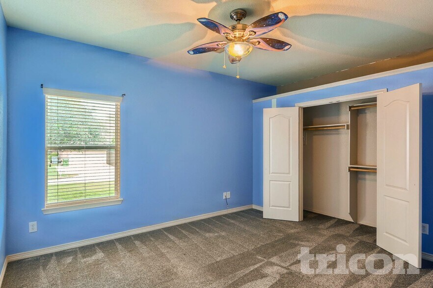 Building Photo - 1529 Rusticwood Dr