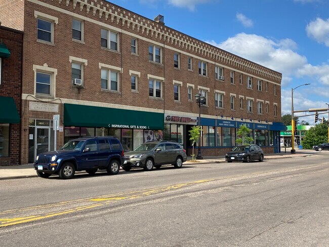 Primary Photo - 1564 Randolph Ave