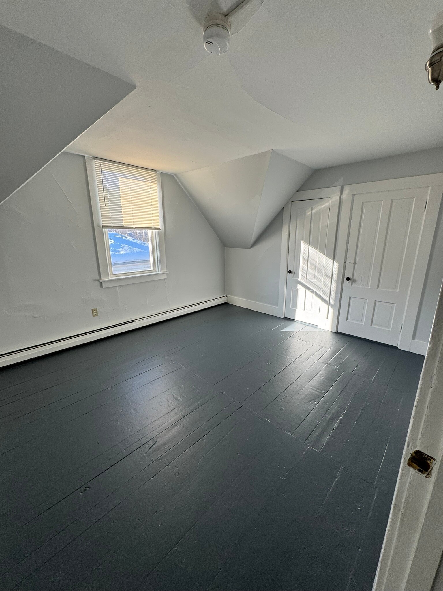 Building Photo - 96 Frost St