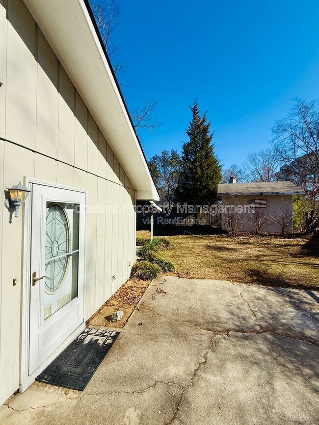 Building Photo - 934 Waluhiyi Trail