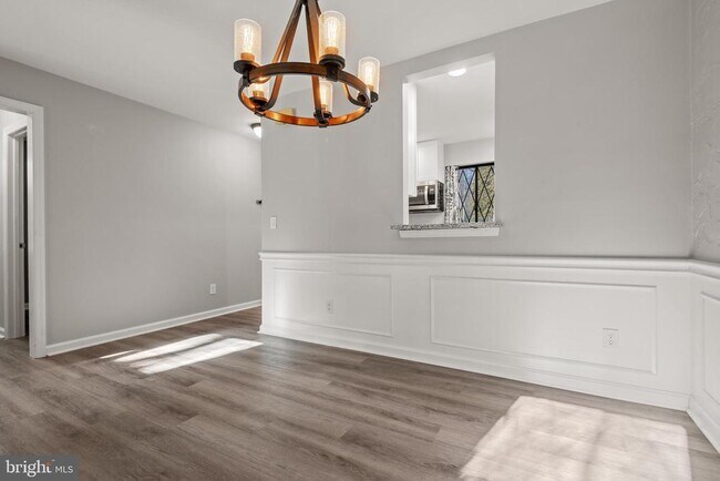 Building Photo - 926 Rhue Haus Ln